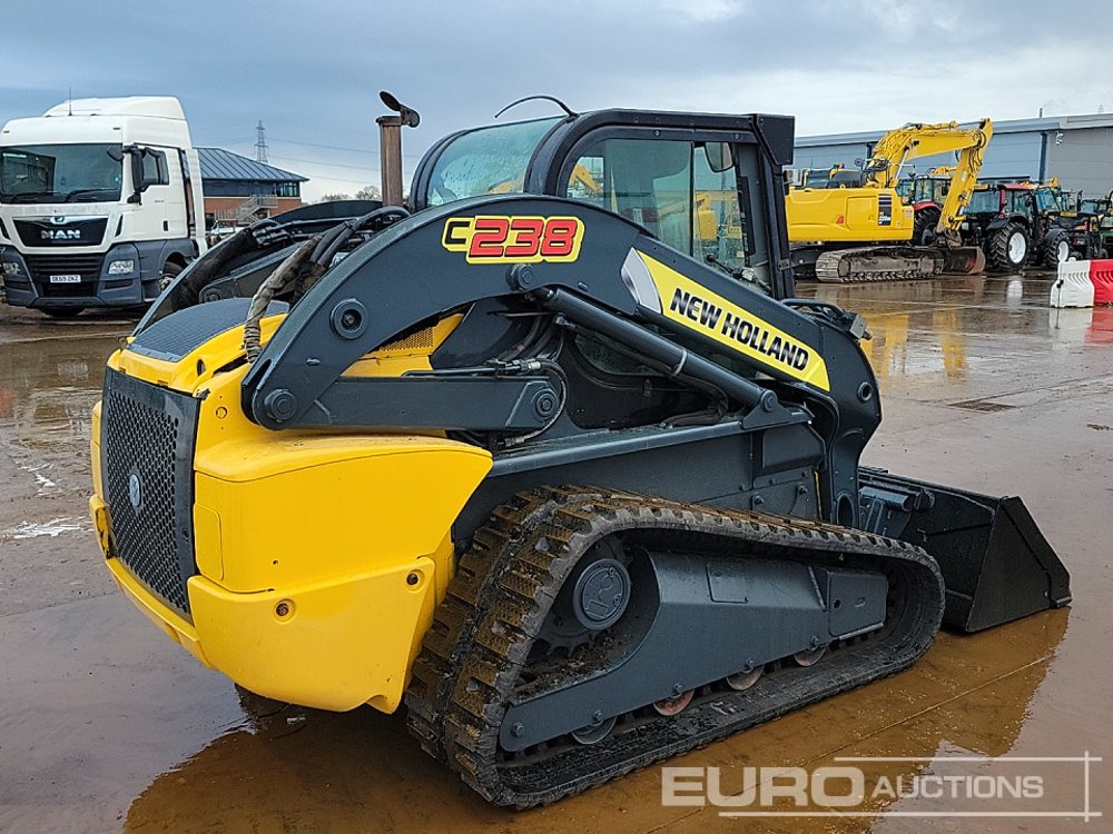 2014 New Holland C238 - Мини челен товарач: снимка 5 2014 New Holland C238 - Мини челен товарач: снимка 5