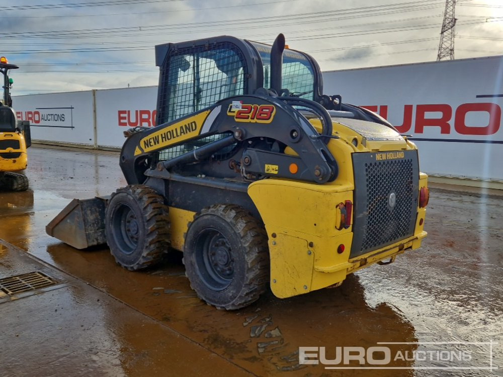 2014 New Holland L218 - Мини челен товарач: снимка 3 2014 New Holland L218 - Мини челен товарач: снимка 3
