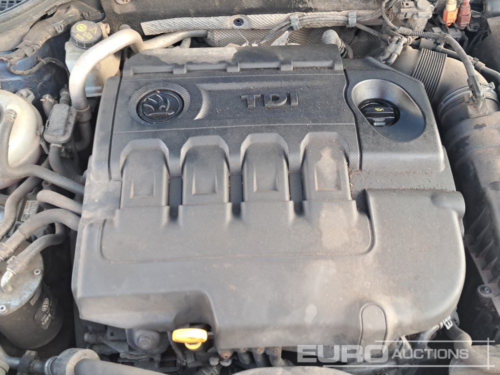 Лек автомобил 2014 Skoda Octavia: снимка 43