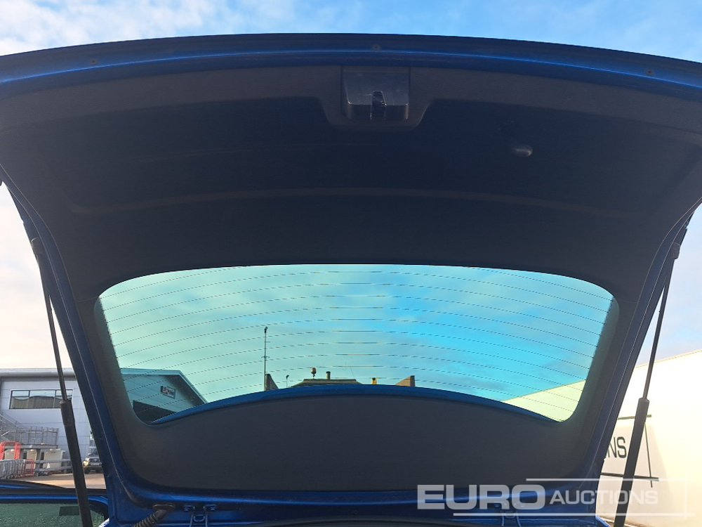 Лек автомобил 2014 Skoda Octavia: снимка 19