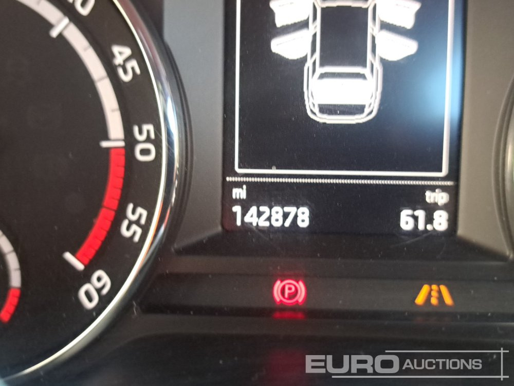 Лек автомобил 2014 Skoda Octavia: снимка 48