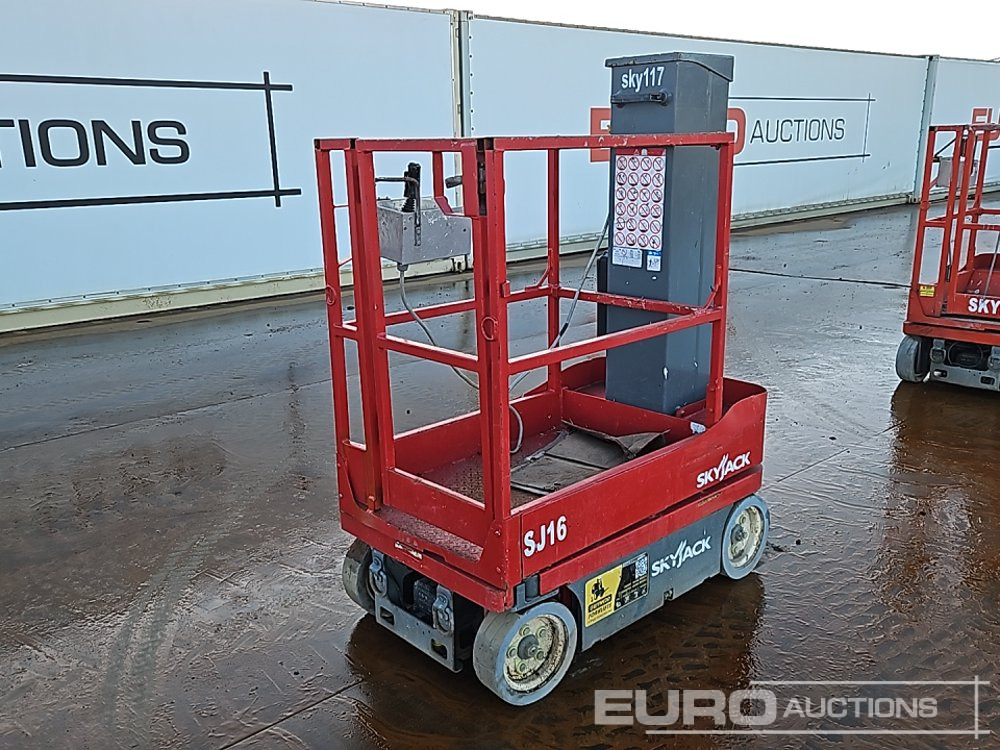 2014 SkyJack SJ16 - Работна площадка: снимка 1 2014 SkyJack SJ16 - Работна площадка: снимка 1