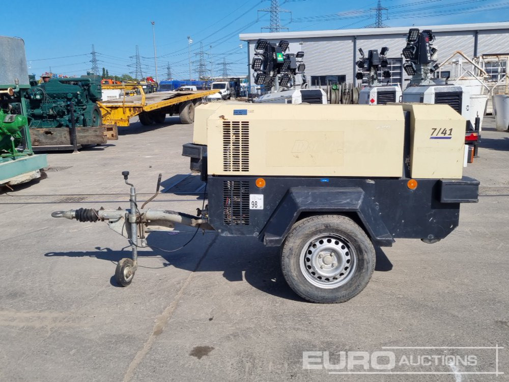 2015 Doosan 741 - Компресор за въздух: снимка 2 2015 Doosan 741 - Компресор за въздух: снимка 2