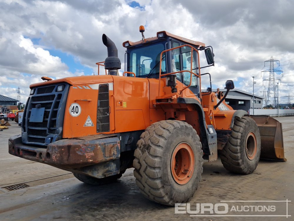 2015 Doosan DL300-3 - Колесен товарач: снимка 5 2015 Doosan DL300-3 - Колесен товарач: снимка 5