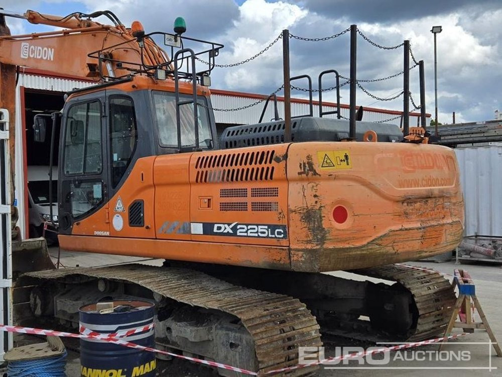 2015 Doosan DX225LC-3 - Верижен багер: снимка 2 2015 Doosan DX225LC-3 - Верижен багер: снимка 2