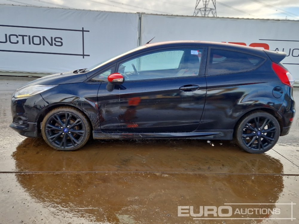 2015 Ford Fiesta - Лек автомобил: снимка 2 2015 Ford Fiesta - Лек автомобил: снимка 2
