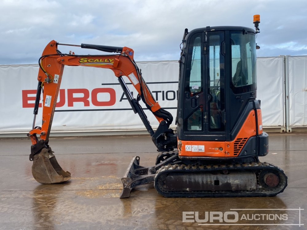 2015 Hitachi ZX29U-3 CLR - Мини багер: снимка 2 2015 Hitachi ZX29U-3 CLR - Мини багер: снимка 2
