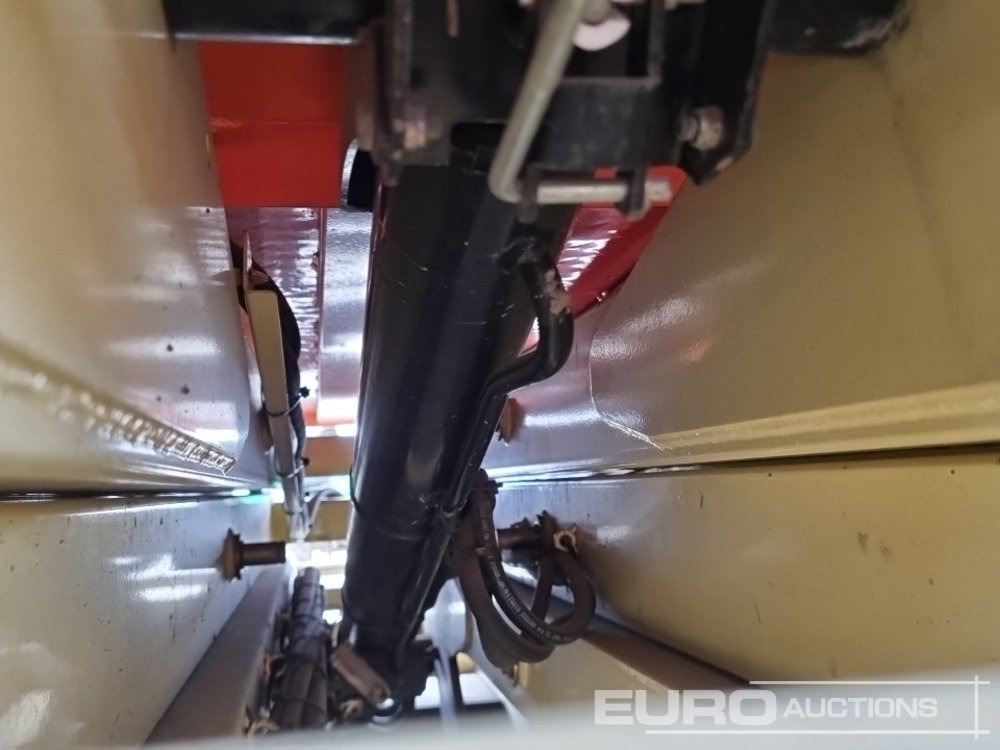 Работна площадка 2015 JLG R6: снимка 15