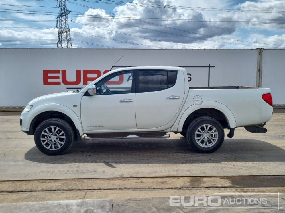 2015 Mitsubishi L200 Challenger - Пикап: снимка 2 2015 Mitsubishi L200 Challenger - Пикап: снимка 2