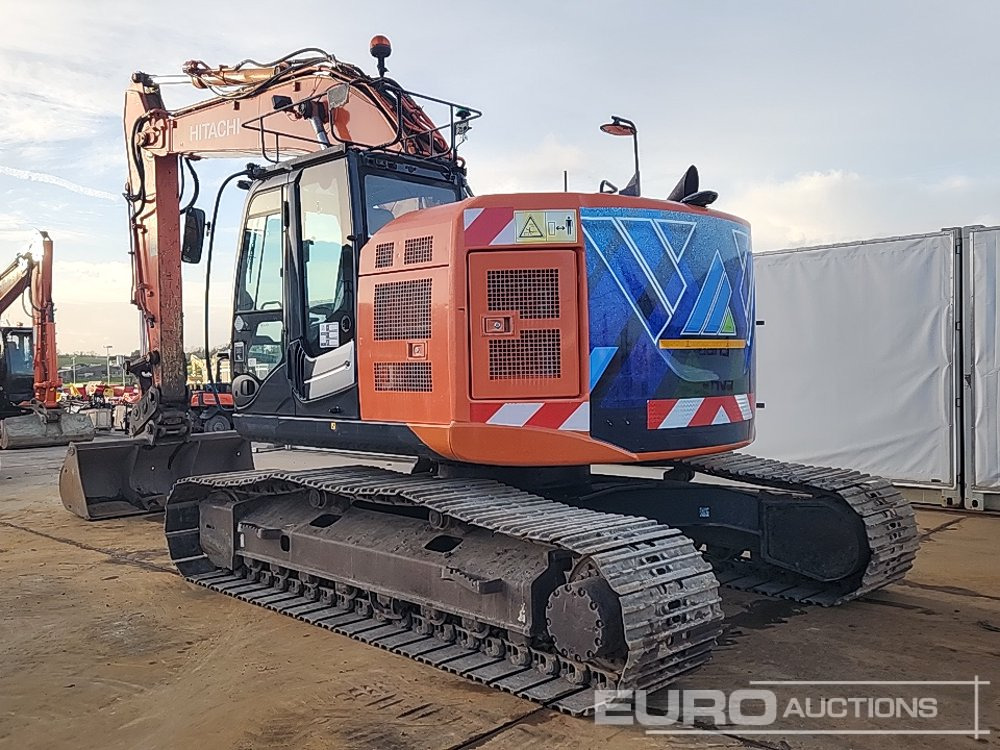 2016 Hitachi ZX225USLC-5B - Верижен багер: снимка 3 2016 Hitachi ZX225USLC-5B - Верижен багер: снимка 3