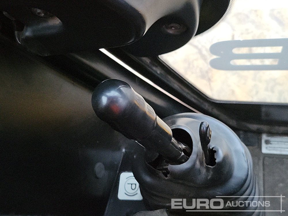 Телескопичен товарач 2017 JCB 520-40: снимка 28