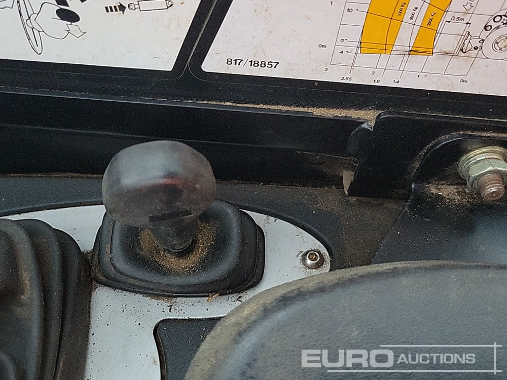 Телескопичен товарач 2017 JCB 520-40: снимка 31