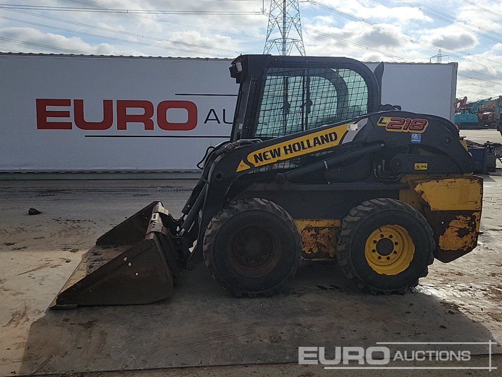 2017 New Holland L218 - Мини челен товарач: снимка 2 2017 New Holland L218 - Мини челен товарач: снимка 2