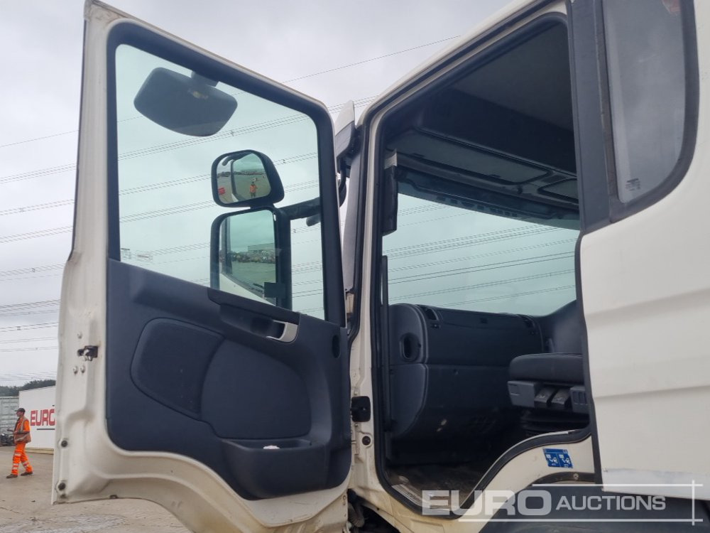 Самосвал камион 2017 Scania P370: снимка 30