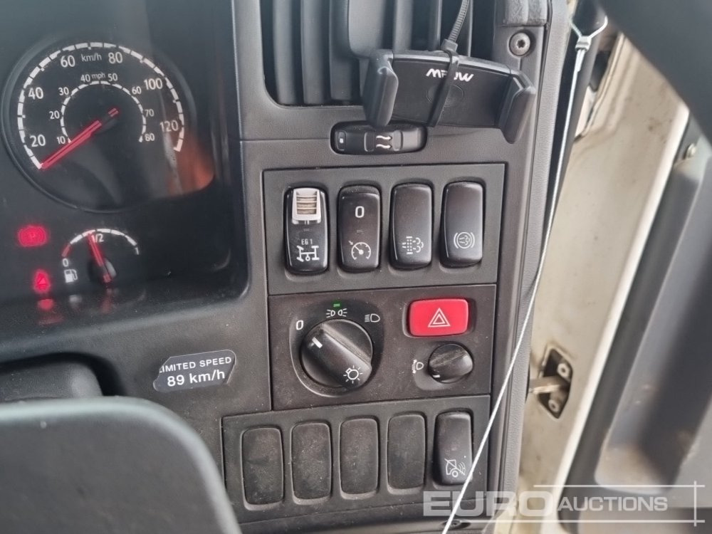 Самосвал камион 2017 Scania P370: снимка 39