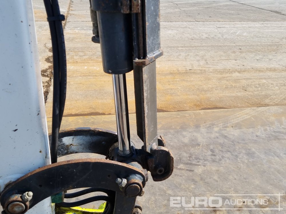Мини багер 2018 Bobcat E26EM: снимка 26