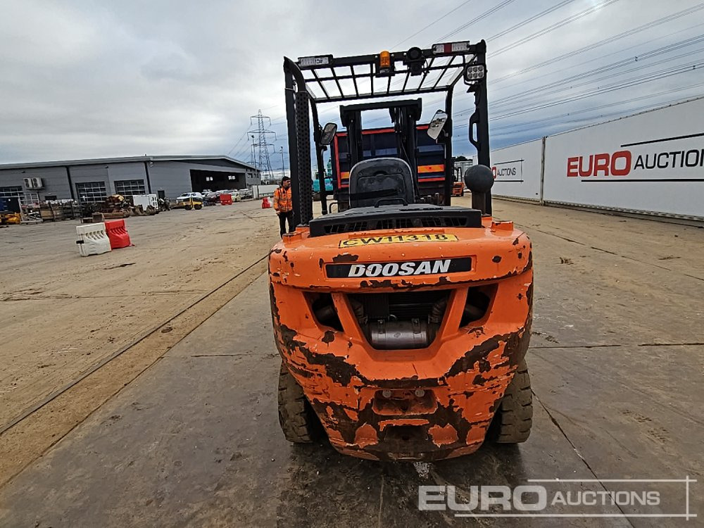 2018 Doosan D40SC-7 - Мотокар: снимка 4 2018 Doosan D40SC-7 - Мотокар: снимка 4