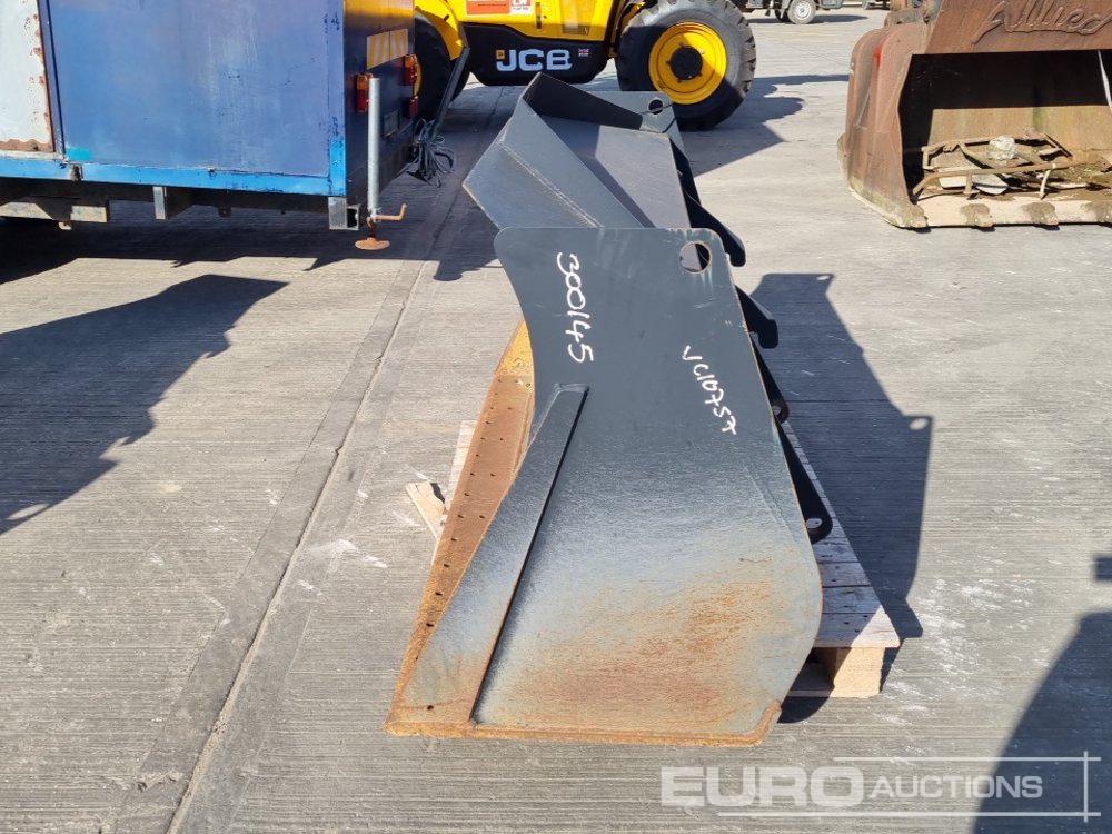 2018 JCB 74" Loading Bucket to suit Wheeled Loader - Кофа: снимка 2 2018 JCB 74" Loading Bucket to suit Wheeled Loader - Кофа: снимка 2
