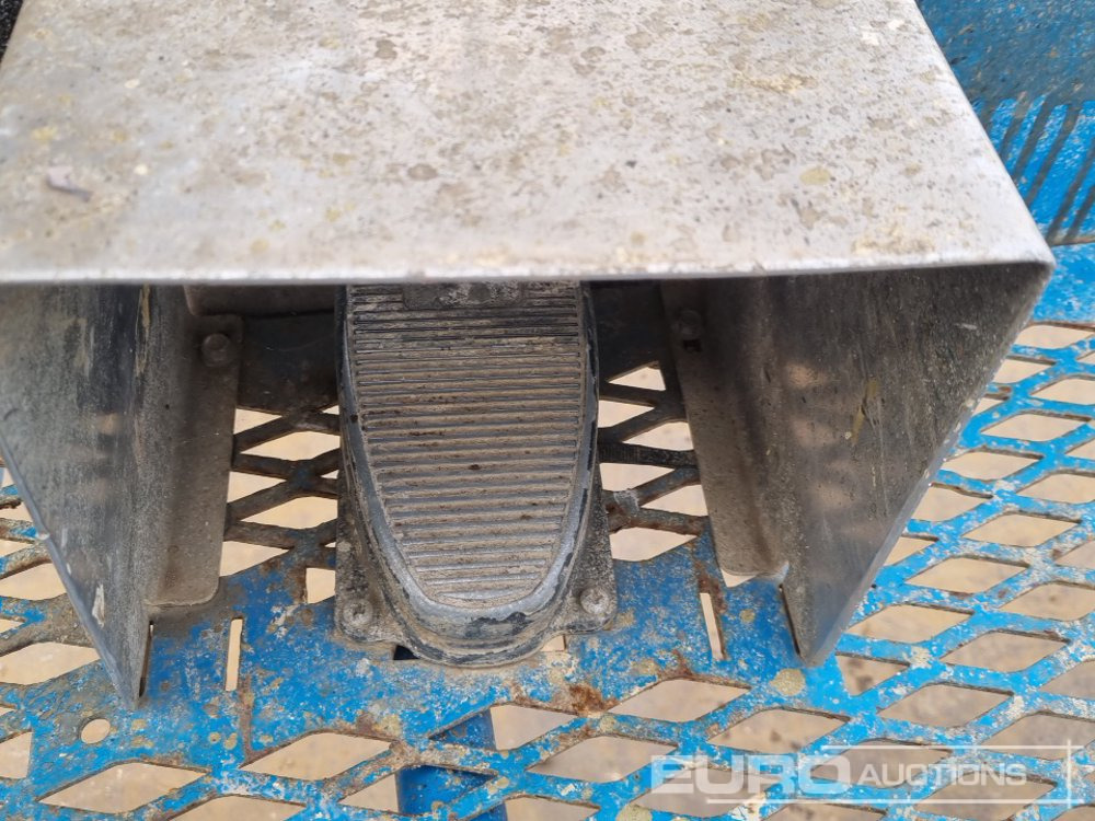 Работна площадка 2019 Genie Z62/40: снимка 20