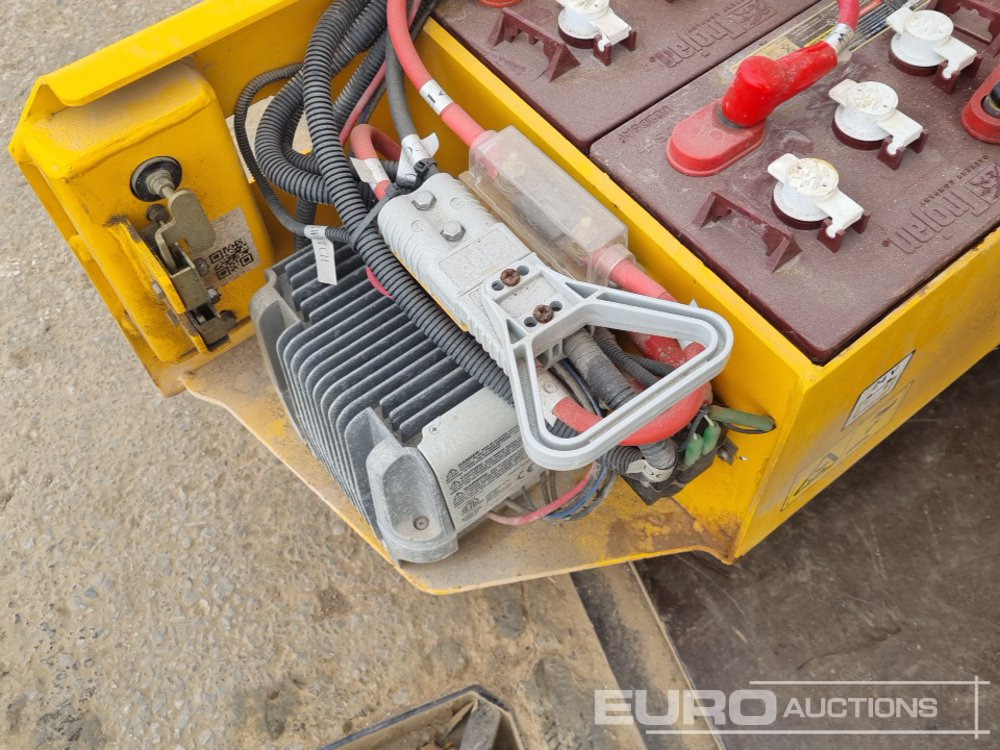 Работна площадка 2019 JCB S1930E: снимка 24