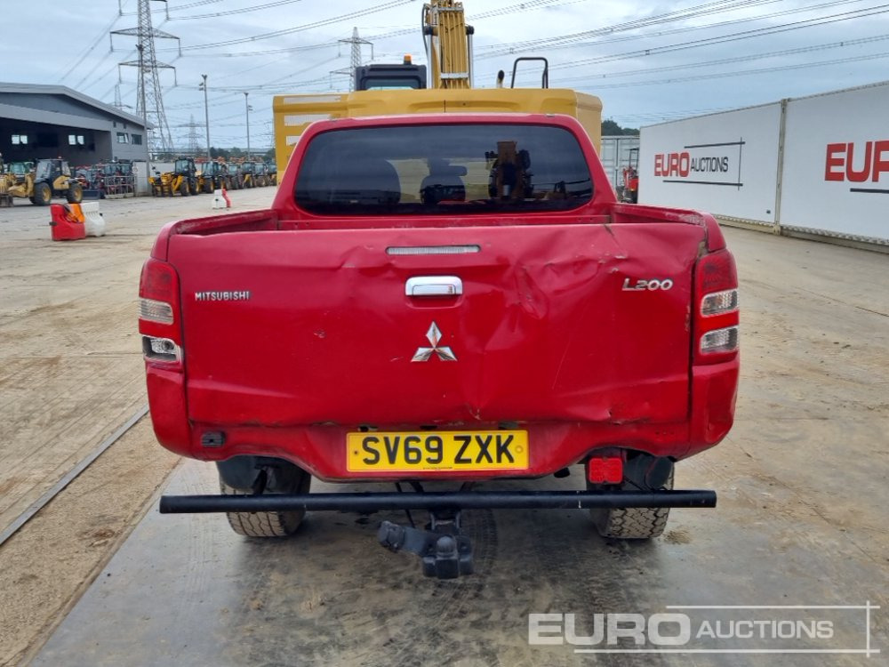2019 Mitsubishi L200 - Пикап: снимка 4 2019 Mitsubishi L200 - Пикап: снимка 4