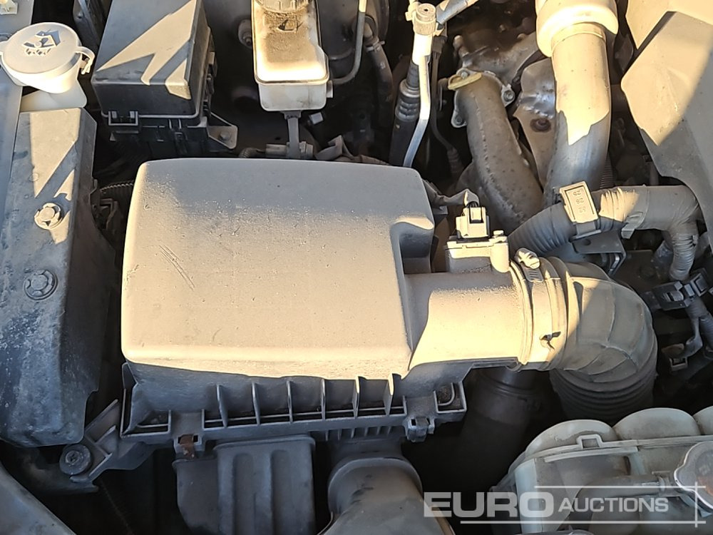 Пикап 2019 Nissan Navara: снимка 22