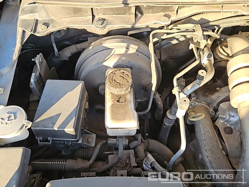 Пикап 2019 Nissan Navara: снимка 23