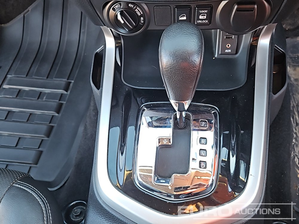 Пикап 2019 Nissan Navara: снимка 30