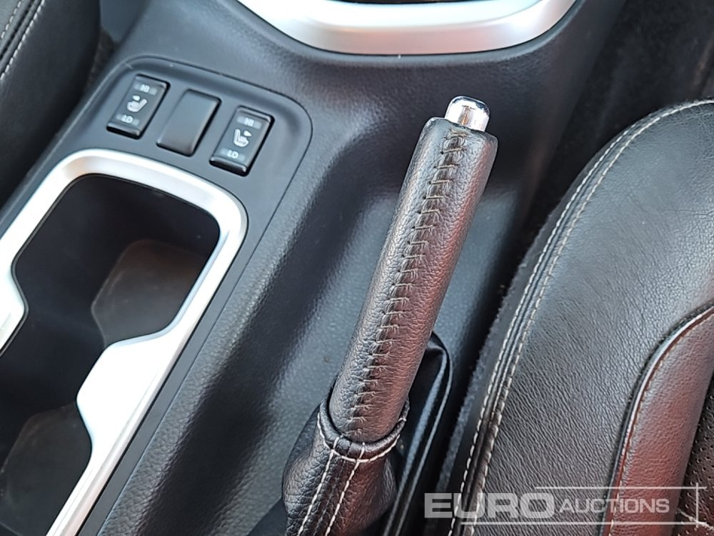 Пикап 2019 Nissan Navara: снимка 28