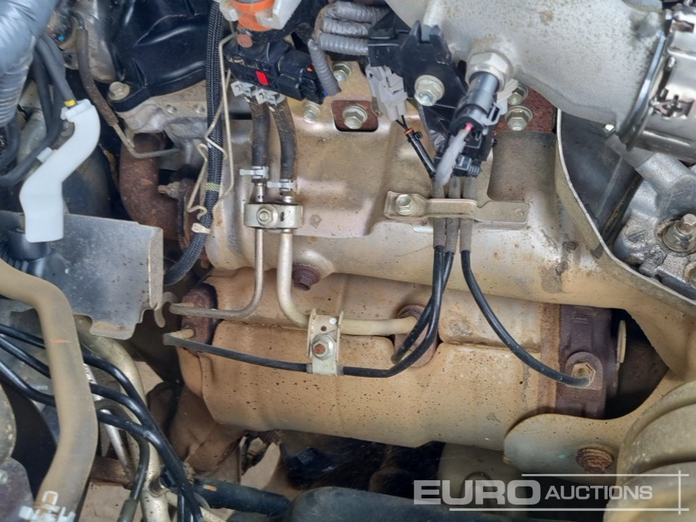 Пикап 2019 Toyota Hilux: снимка 17
