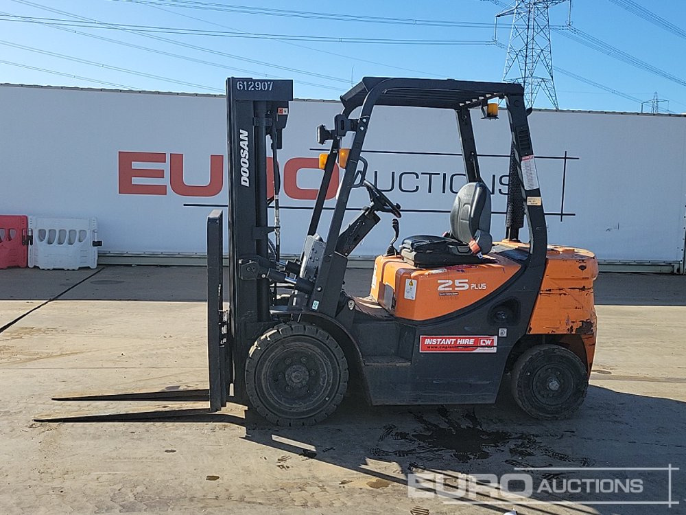 2020 Doosan D25GP - Мотокар: снимка 2 2020 Doosan D25GP - Мотокар: снимка 2