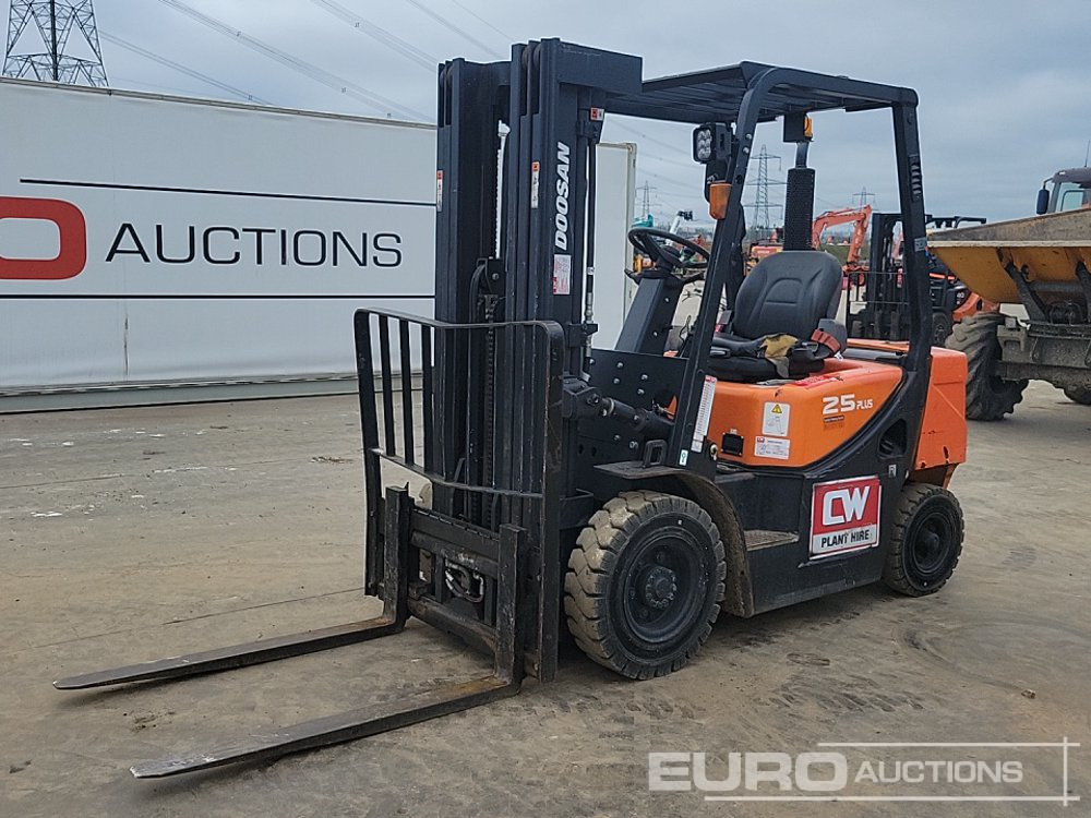 2020 Doosan D25GP - Мотокар: снимка 1 2020 Doosan D25GP - Мотокар: снимка 1