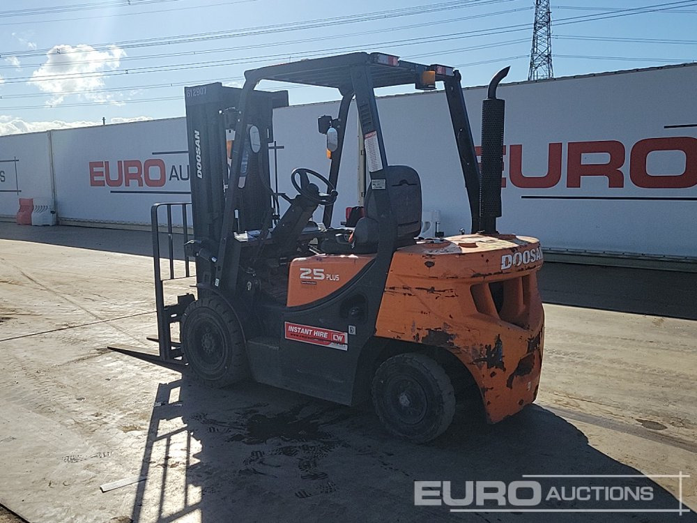 2020 Doosan D25GP - Мотокар: снимка 3 2020 Doosan D25GP - Мотокар: снимка 3