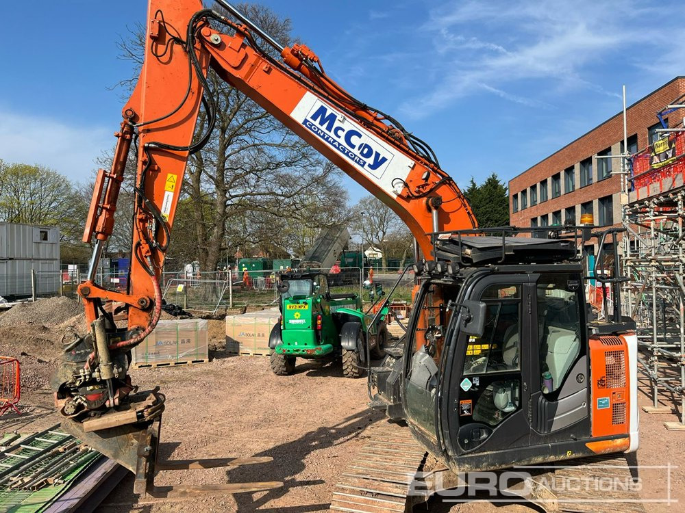 2020 Hitachi ZX135USBL-6 - Верижен багер: снимка 3 2020 Hitachi ZX135USBL-6 - Верижен багер: снимка 3