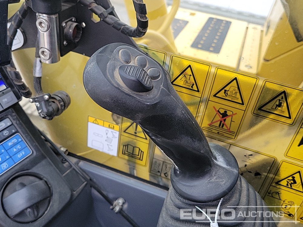 Верижен багер 2020 Komatsu PC240LC-11E0: снимка 47