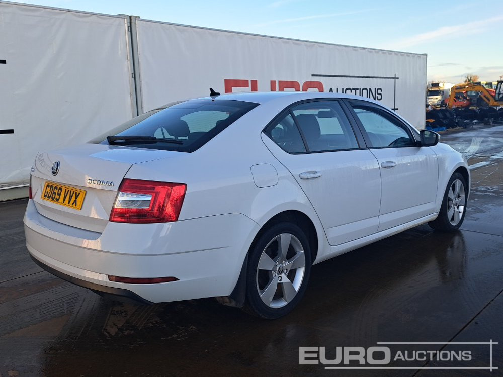 2020 Skoda Octavia - Лек автомобил: снимка 5 2020 Skoda Octavia - Лек автомобил: снимка 5