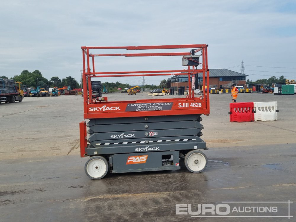 Работна площадка 2020 SkyJack SJIII 4626: снимка 6