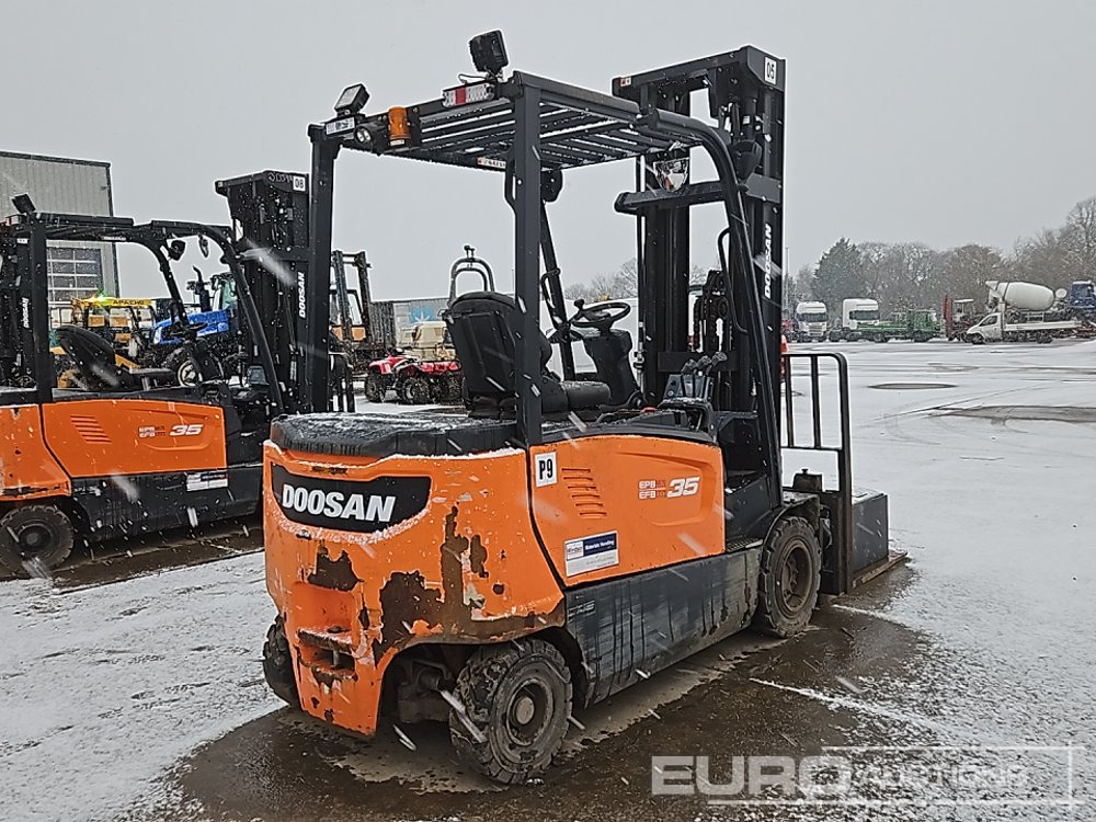 2021 Doosan B35X-7 Plus - Мотокар: снимка 5 2021 Doosan B35X-7 Plus - Мотокар: снимка 5