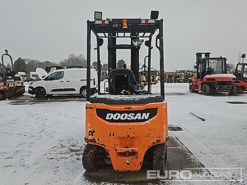 2021 Doosan B35X-7 Plus - Мотокар: снимка 4 2021 Doosan B35X-7 Plus - Мотокар: снимка 4