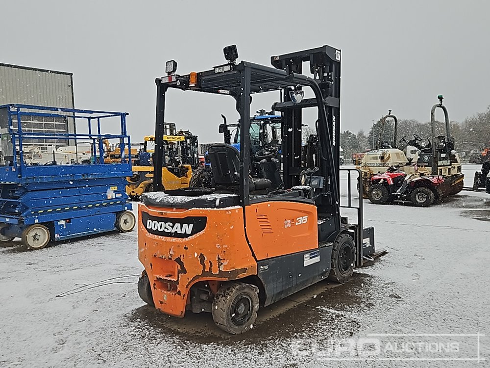 2021 Doosan B35X-7 Plus - Мотокар: снимка 5 2021 Doosan B35X-7 Plus - Мотокар: снимка 5