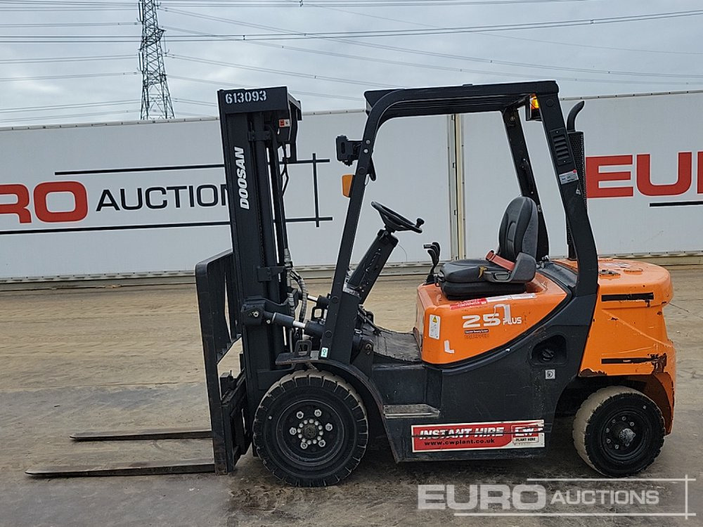 2021 Doosan D25GP - Мотокар: снимка 2 2021 Doosan D25GP - Мотокар: снимка 2