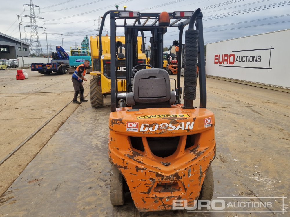2021 Doosan D25GP - Мотокар: снимка 4 2021 Doosan D25GP - Мотокар: снимка 4
