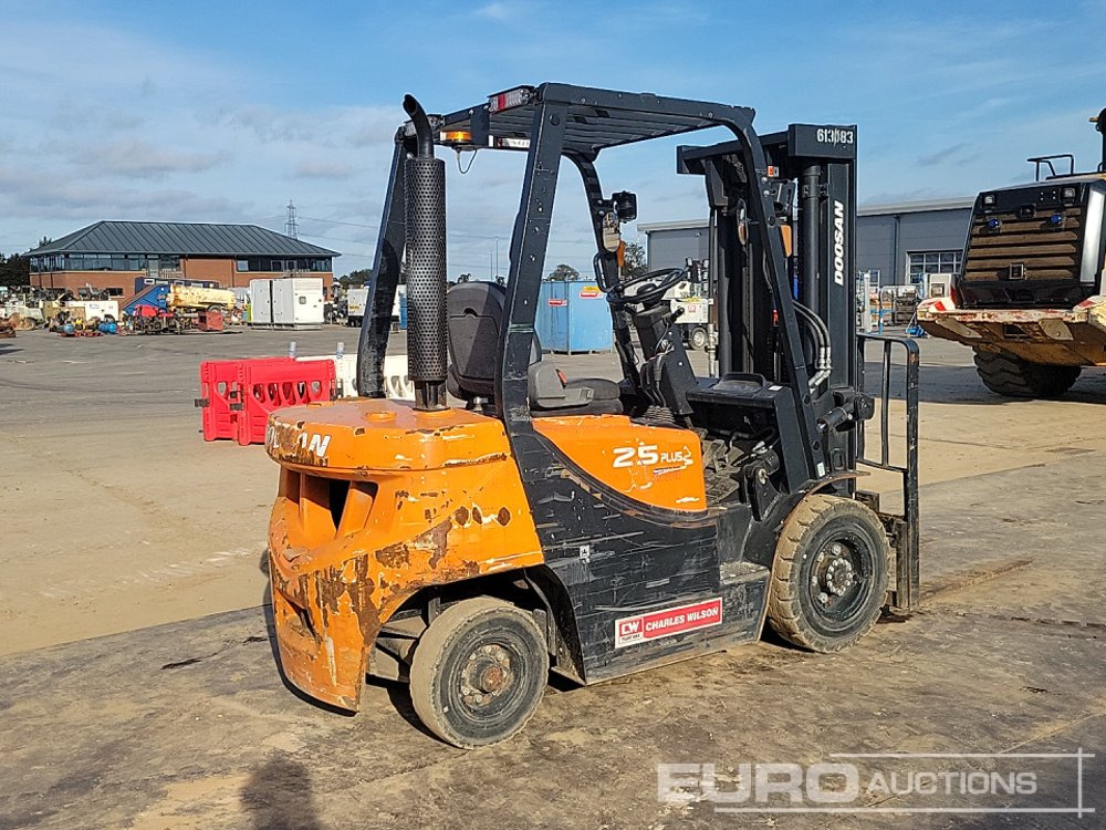 2021 Doosan D25GP - Мотокар: снимка 5 2021 Doosan D25GP - Мотокар: снимка 5