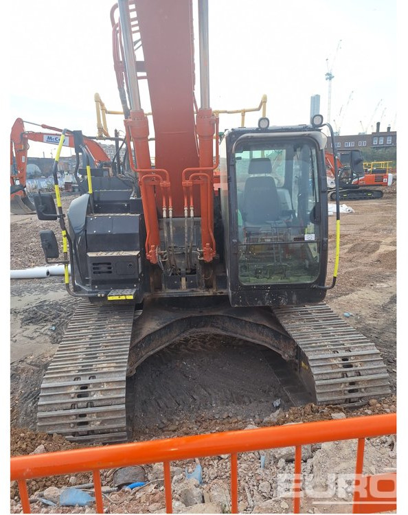 2021 Hitachi ZX225USLC-6 - Верижен багер: снимка 4 2021 Hitachi ZX225USLC-6 - Верижен багер: снимка 4