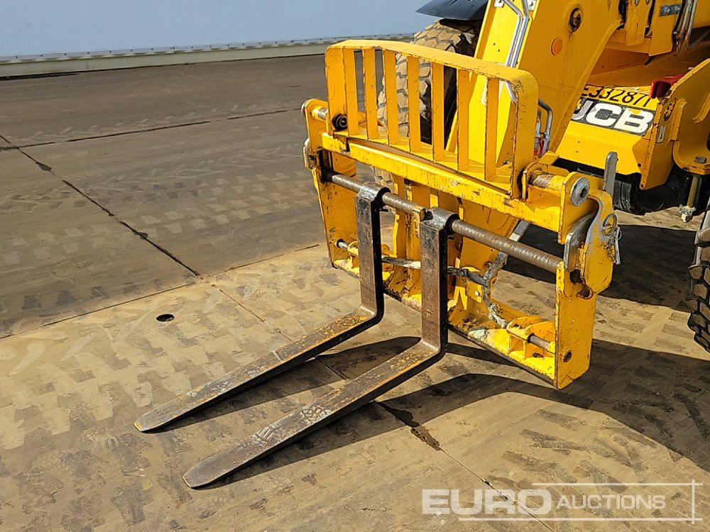 Телескопичен товарач 2021 JCB 535-95: снимка 28