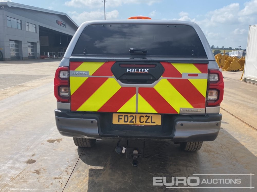 2021 Toyota Hilux Invincible X - Пикап: снимка 4 2021 Toyota Hilux Invincible X - Пикап: снимка 4