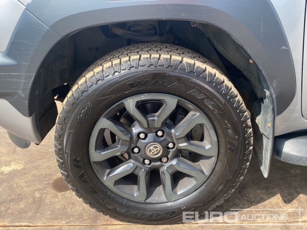 2021 Toyota Hilux Invincible X - Пикап: снимка 5 2021 Toyota Hilux Invincible X - Пикап: снимка 5