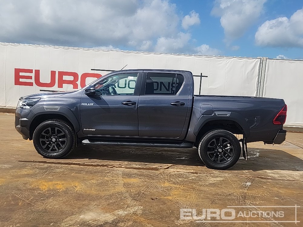 2021 Toyota Hilux Invincible X - Пикап: снимка 2 2021 Toyota Hilux Invincible X - Пикап: снимка 2