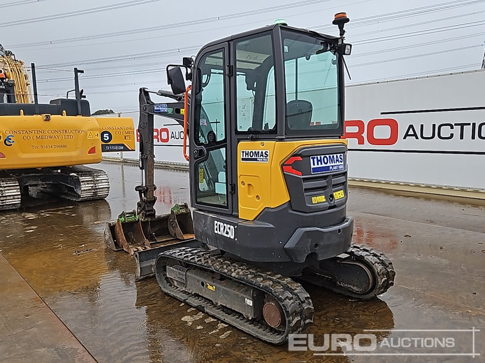 2021 Volvo ECR25D - Мини багер: снимка 4 2021 Volvo ECR25D - Мини багер: снимка 4