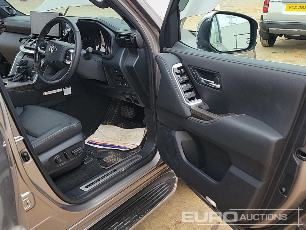 Джип 2023 Toyota Land Cruiser: снимка 36